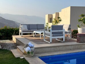 Villa, sjøutsikt | Basseng | Utendørsbasseng