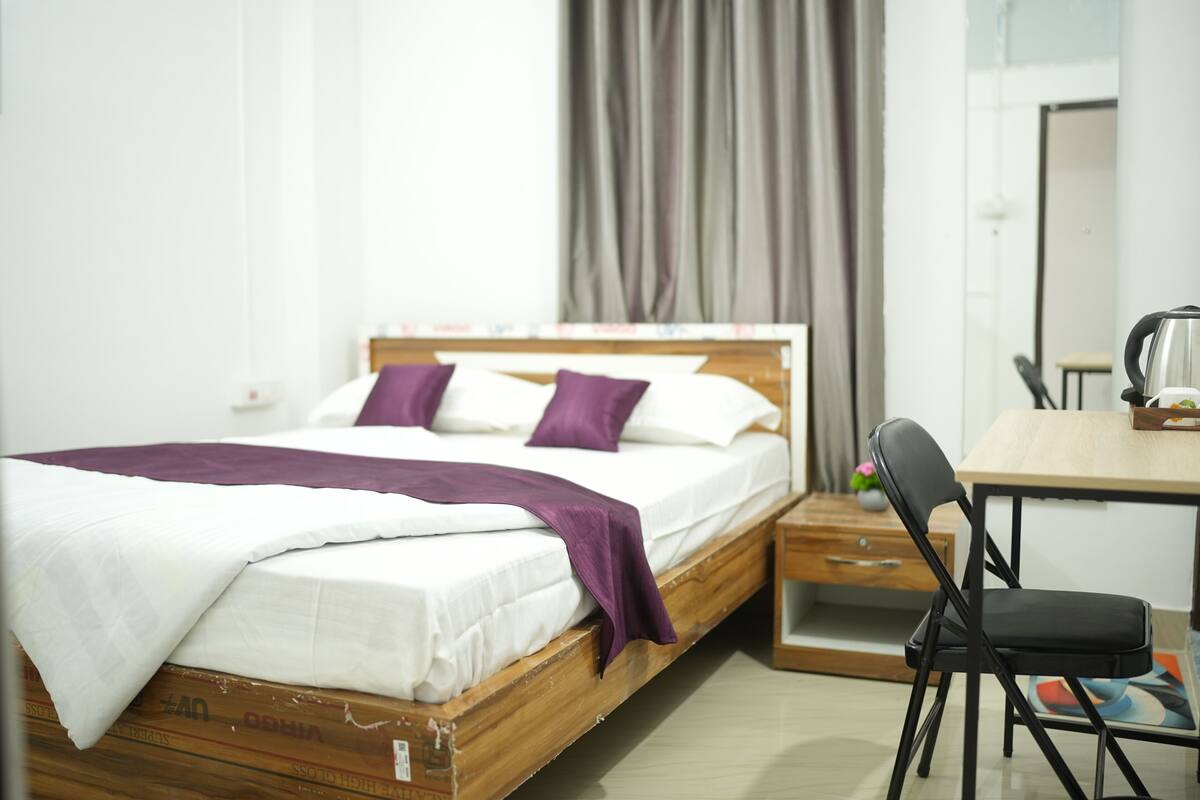 Iron/ironing board, free WiFi