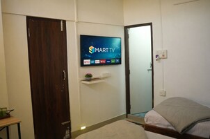Superior Double Room | Iron/ironing board, free WiFi