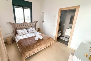 5 bedrooms, iron/ironing board, WiFi, bed sheets - Sky26 Mini penthouse with 6-Rooms Sew View Bat Yam (Bat Yam)