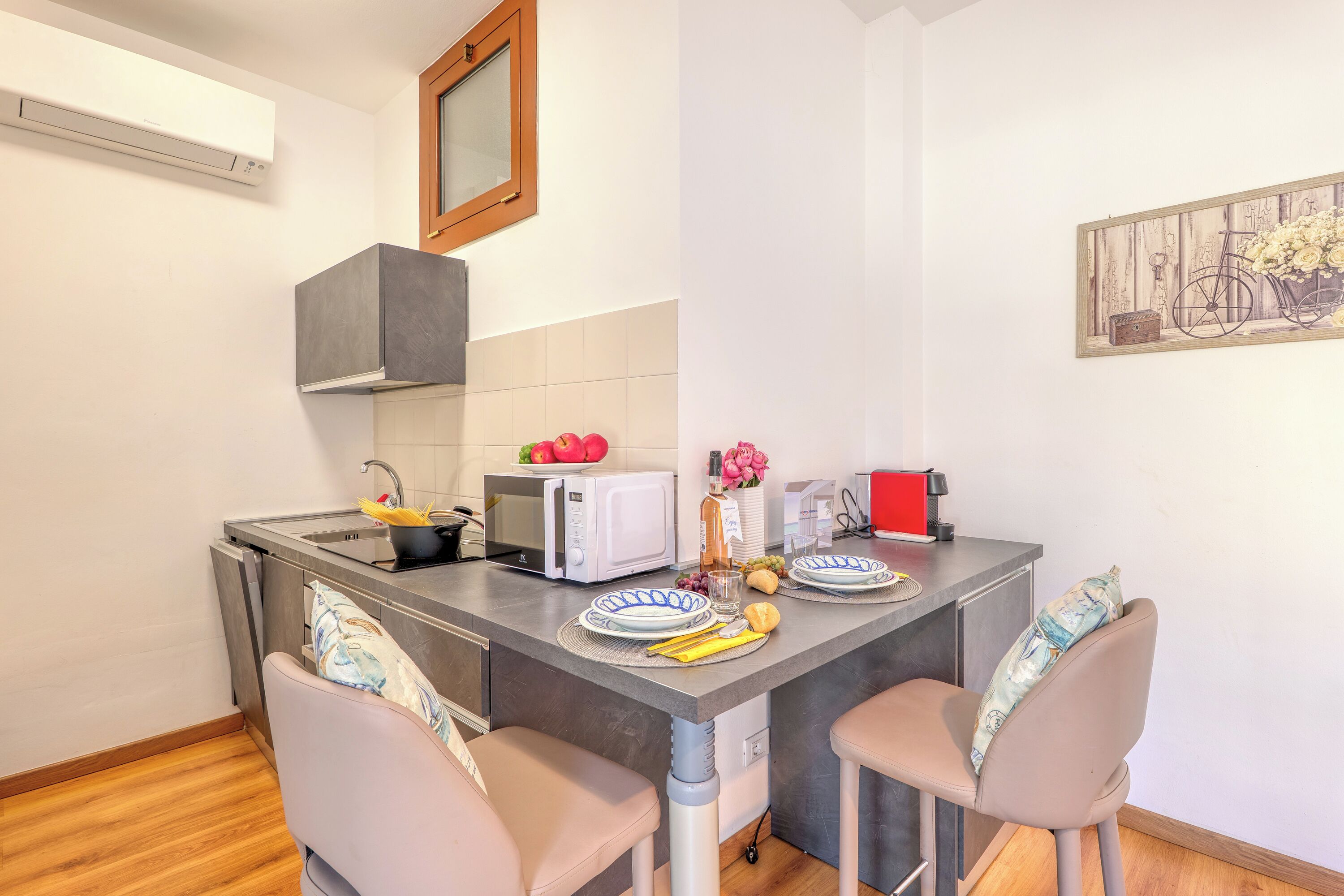 Standard Studio (Casa Miraflores) | Dining room