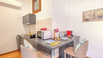 Standard Studio (Casa Miraflores) | Dining room