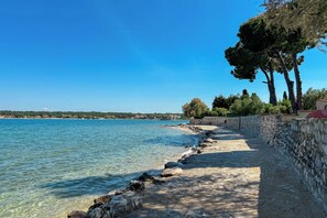 Beach nearby - Holiday home with air conditioning (Dajla)