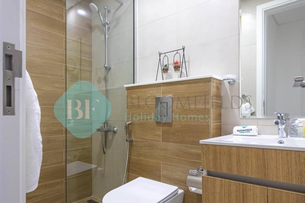 Apartment, Balcony | Bathroom