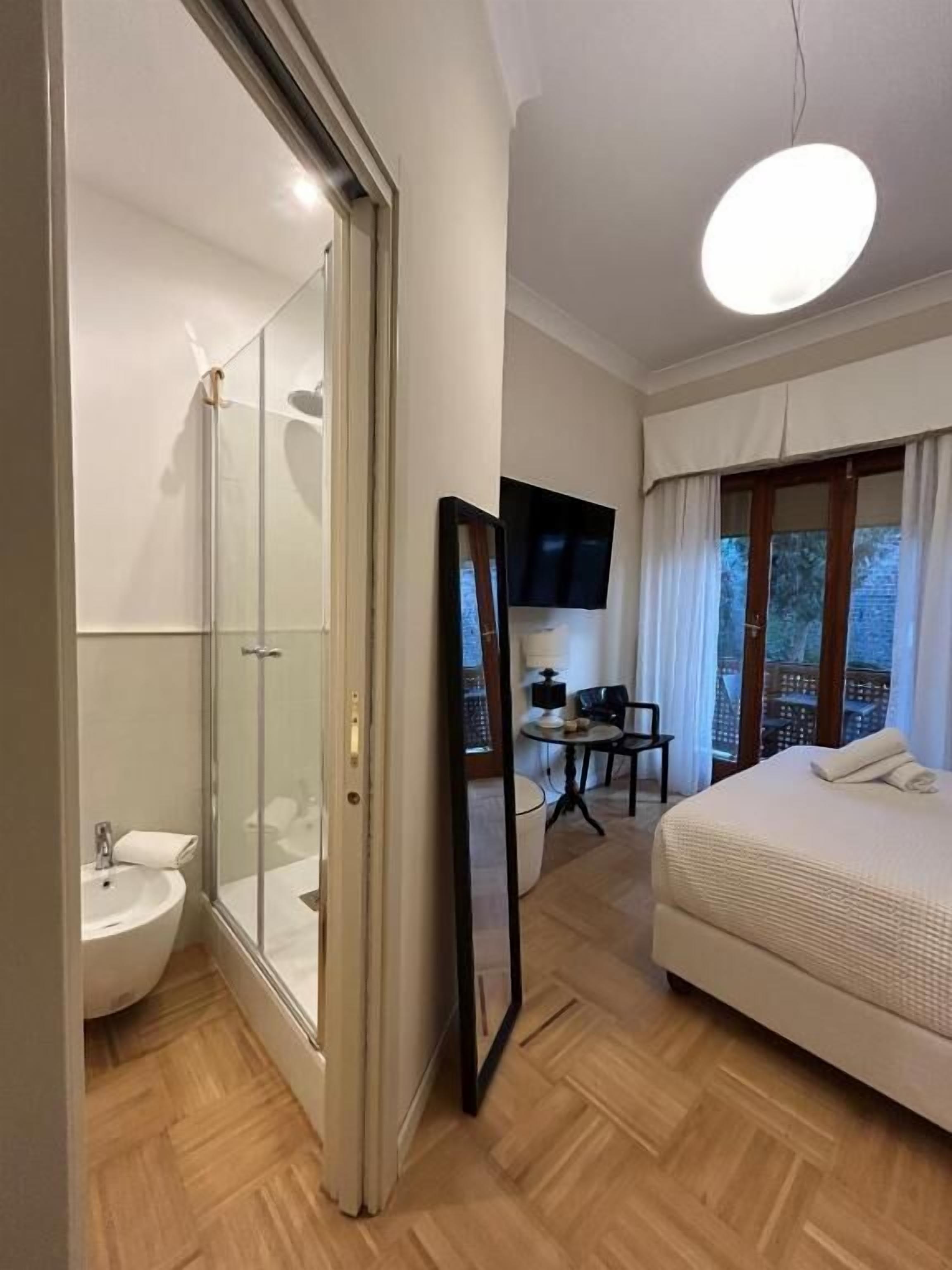 Doppelzimmer, Balkon, Stadtblick