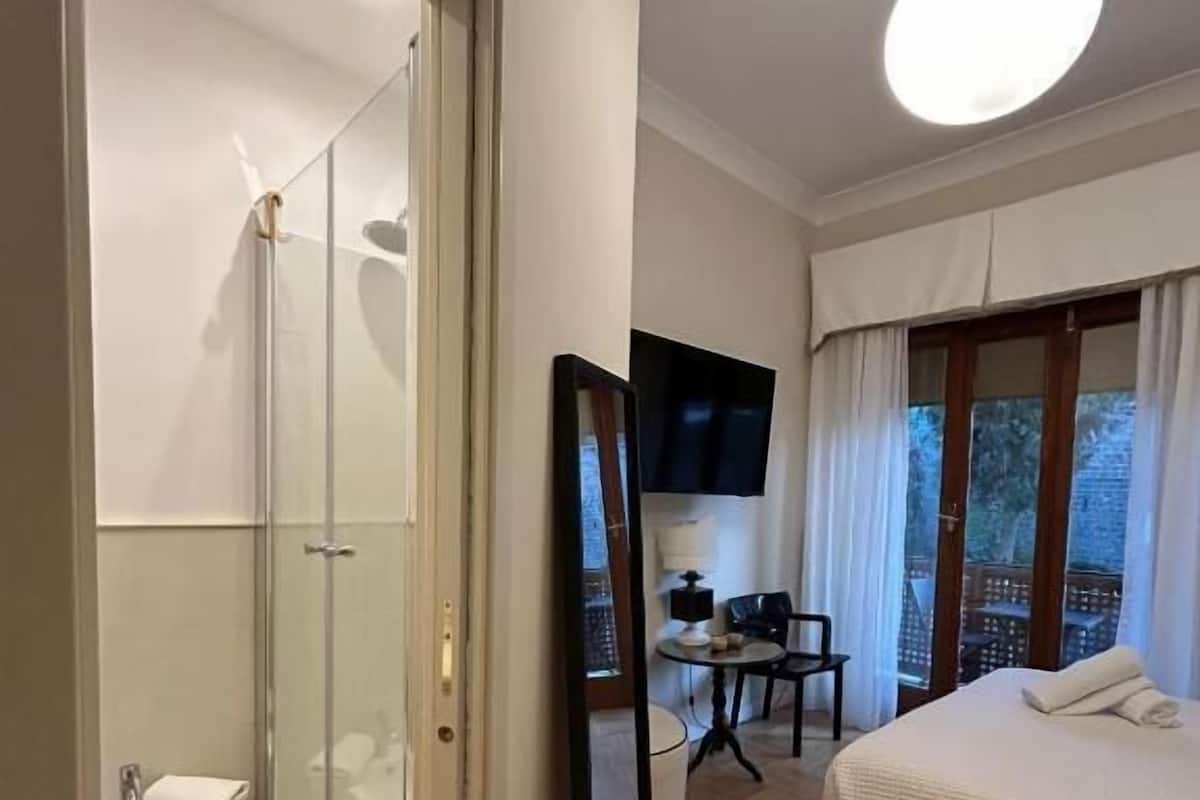 Doppelzimmer, Balkon, Stadtblick