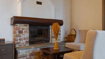 Junior Suite, Balcony | Egyptian cotton sheets, premium bedding, down comforters