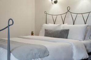Junior-Suite, Balkon | Bettwäsche aus ägyptischer Baumwolle, hochwertige Bettwaren