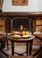 Desayuno completo gratuito y diario