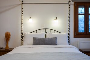 Superior Suite, Sea View | Egyptian cotton sheets, premium bedding, down comforters - Archontiko Papoutsi Pelion (Mouresi)