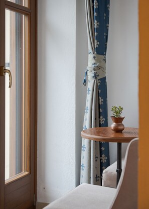 Interior detail - Archontiko Papoutsi Pelion (Mouresi)