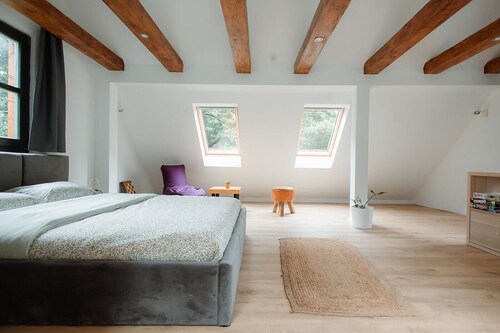 La Pomme - Cozy Wood Cabin with Direct Forest Access