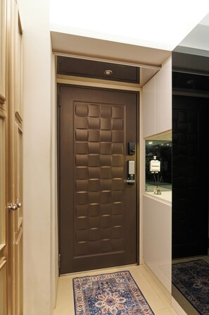 Interior - Warm Taipei 2BR. MRT at Door. Comfort & Fast Wi-Fi (Taipei City)