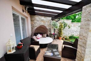 Terrace/patio - Bungalow with terrace and barbecue facilities (Umag)