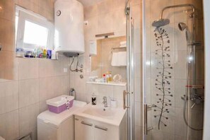 Bathroom - Bungalow with terrace and barbecue facilities (Umag)