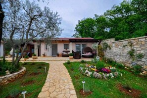 Exterior - Bungalow with terrace and barbecue facilities (Umag)