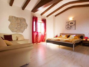 4 bedrooms, WiFi - Villa with pool and air conditioning (Dolenja Vas)