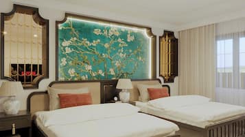 Deluxe Quadruple Room | Laptop workspace, free WiFi