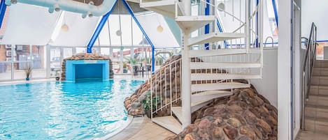 House | Pool