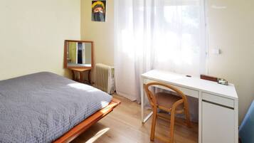 2 bedrooms, Internet, bed sheets