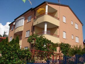 Exterior - Holiday apartment with balcony (Dajla)