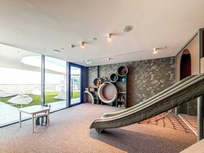 Interior - Free housekeeping visits during your stay - StayShort - Studio in Al Barsha that Sleeps 4 with Premium Building Amenities (Dubai)