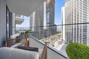 Property grounds - Free housekeeping visits during your stay - StayShort - Beach Front 1 Bed that Sleeps 4 with Amazing Views (Dubai)