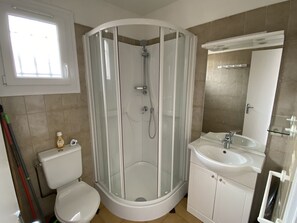 Bathroom - Air-Conditioned Apartment 4/5 People with Parking (Argelès-sur-Mer)