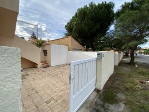 Property grounds - Air-Conditioned Apartment 4/5 People with Parking (Argelès-sur-Mer)
