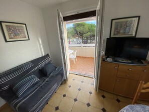 TV - Air-Conditioned Apartment 4/5 People with Parking (Argelès-sur-Mer)