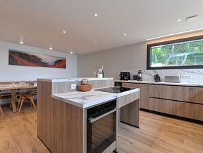 Fridge, microwave, oven, dishwasher - Modern chalet with spa, perfect for 12 guests (Muhlbach-sur-Munster)