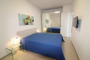 2 bedrooms - Holiday apartment with balcony (Lignano Sabbiadoro)