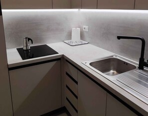 Kühlschrank, Mikrowelle