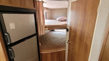 2 bedrooms, bed sheets