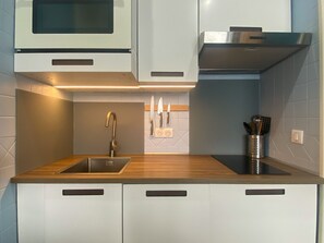 Fridge, microwave, dishwasher, coffee/tea maker - Studio for 4 in Tignes, Pets allowed (Tignes)