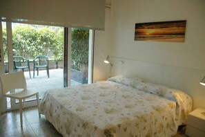 2 bedrooms - Holiday apartment with large corner terrace (Lignano Sabbiadoro)