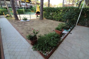 Property grounds - Holiday apartment mit Terrasse (Lignano Sabbiadoro)
