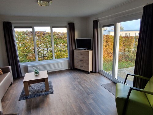 Tiny Home 'Chalet 91' with Mountain View, Private Terrace and Wi-Fi