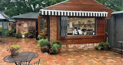 Bathurst River House B & B Room 1