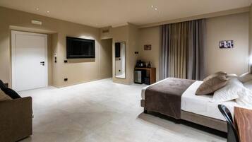 Deluxe-Doppelzimmer, Nichtraucher, Balkon | Zimmersafe, Verdunkelungsvorhänge, schallisolierte Zimmer