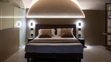 Deluxe Double or Twin Room, Balcony | In-room safe, blackout drapes, soundproofing, free WiFi