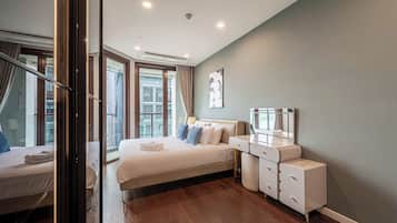 Deluxe Apartment, 3 Bedrooms, Balcony | Premium bedding, Select Comfort beds, minibar, in-room safe