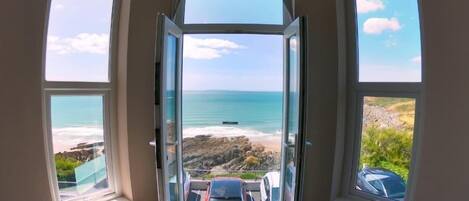 Chambre triple Deluxe, vue sur la mer | Intérieur