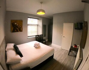 Economy Double Room | Free WiFi - Lundy House (Mortehoe)