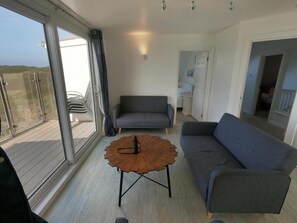 Superior appartement, uitzicht op zee | Woonruimte