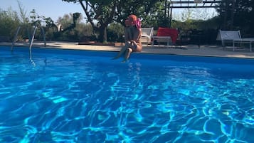 Piscine extérieure (ouverte en saison)