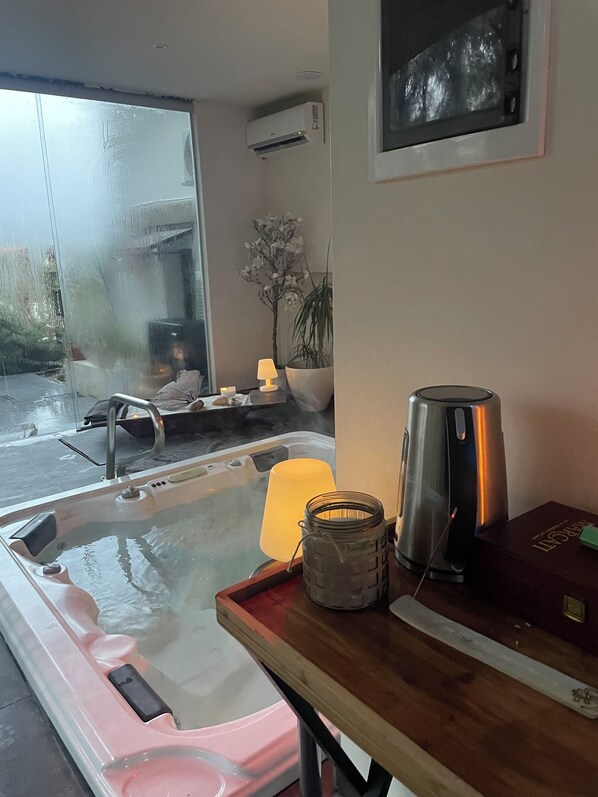 Turkish bath, hydrotherapy, aromatherapy