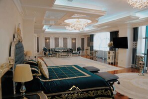 In-room safe, desk, laptop workspace, blackout curtains - Hotel Safo Dushanbe  (Dushanbe)