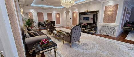 Family Apartment, City View | Interior