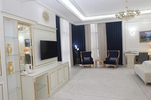 Comfort Double Room, City View | Interior